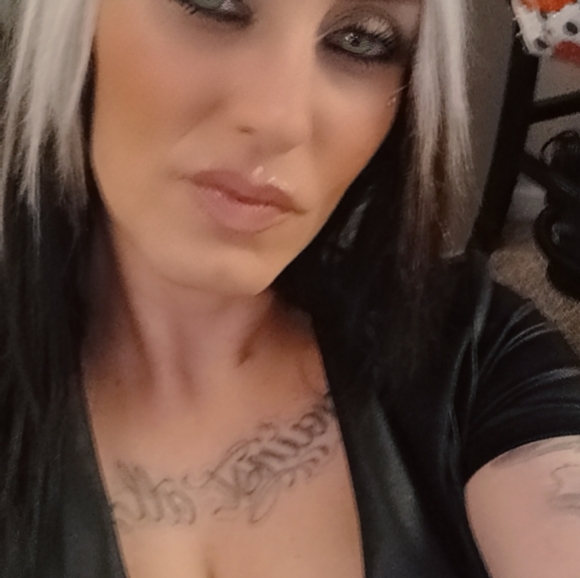 Meet your Posher, Melissa - Picture 6 of 7